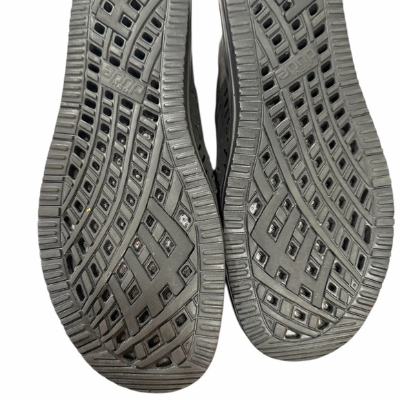 Hey Dude Size Men’s 12 H20 Drain Shoes Black Water Shoes beach hiking - Picture 6 of 6